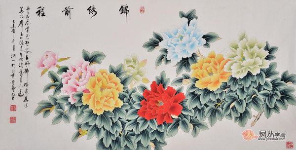 客厅沙发背景墙挂画新风尚：传统花鸟画，提升家居品位